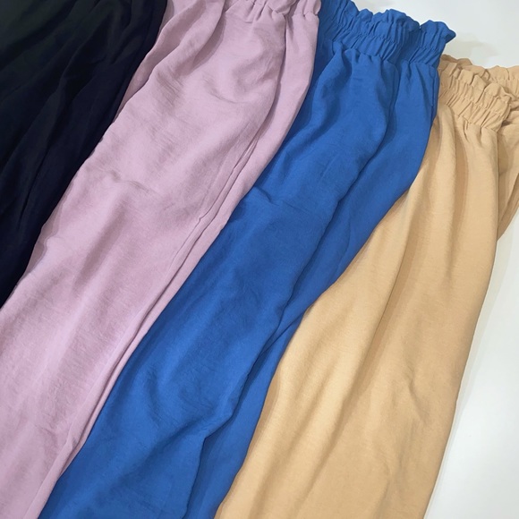 Women’s wide leg, elastic waist pants - Picture 3 of 3